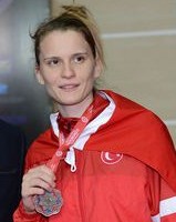 Bir Madalya da Bayanlardan Bir Madalya da Bayanlardan